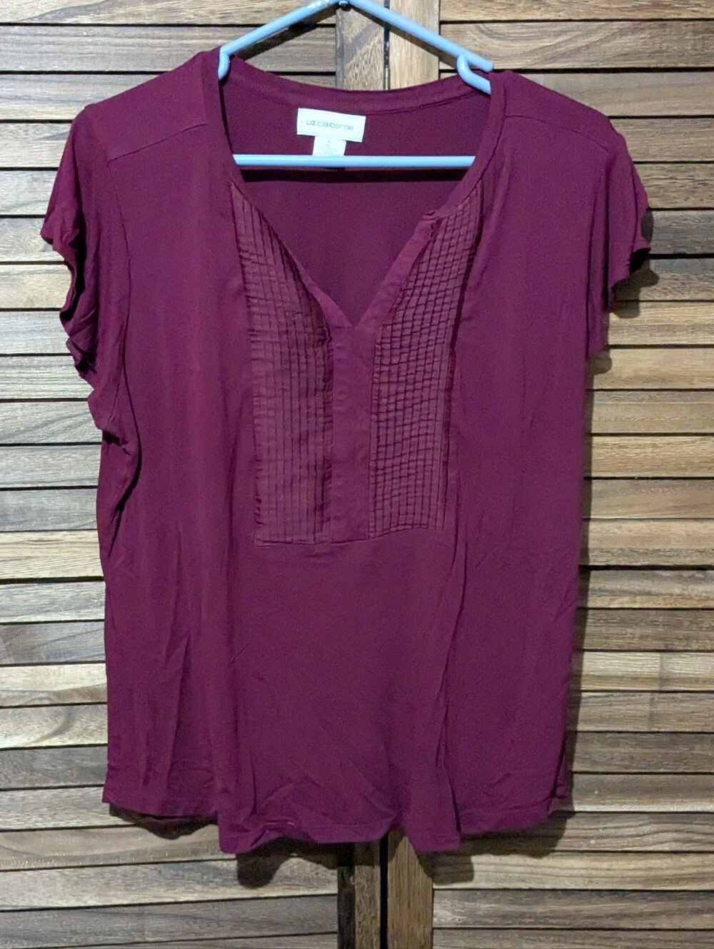 Liz Claiborne Burgundy Pintuck Split V-Neck Cap Sleeve Blouse - Size Large